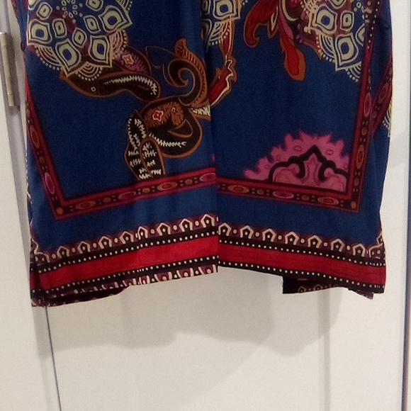 Silk like Oxford Circus Kimono Wrap Top - Picture 9 of 15